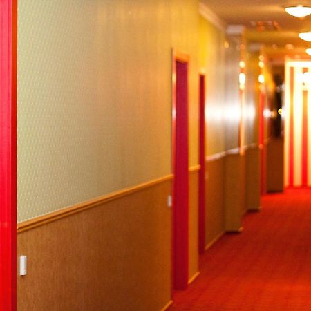 Road Star Hotel Днепър Екстериор снимка