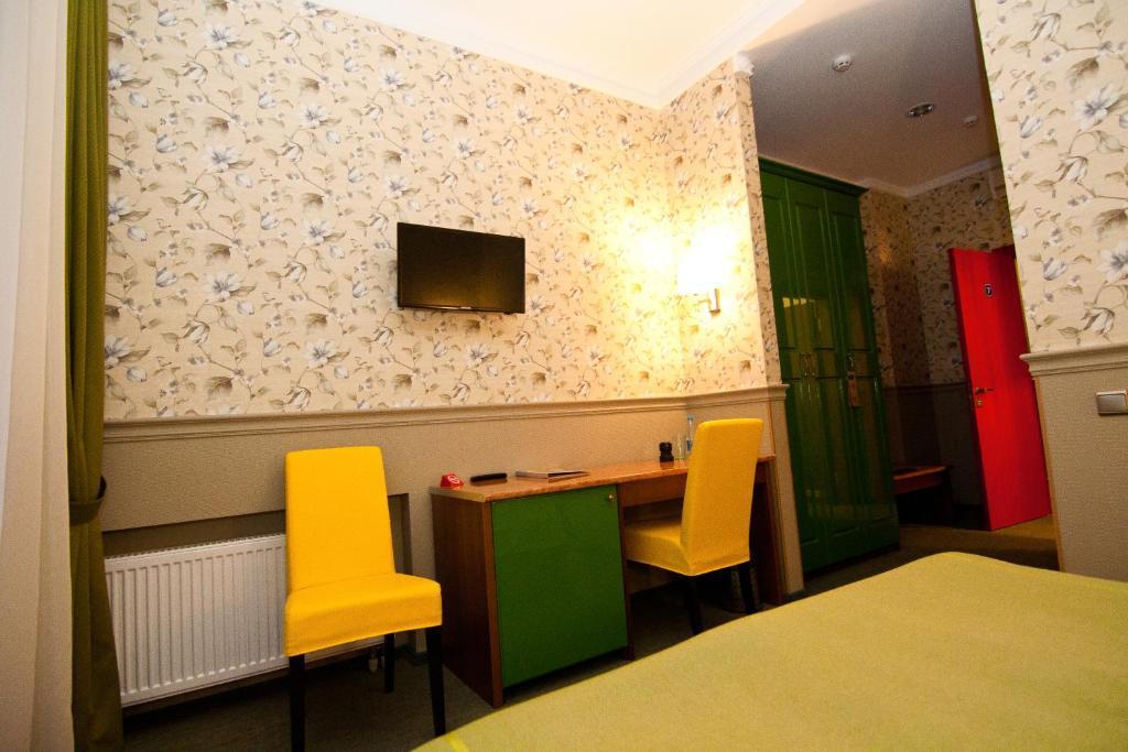 Road Star Hotel Днепър Екстериор снимка