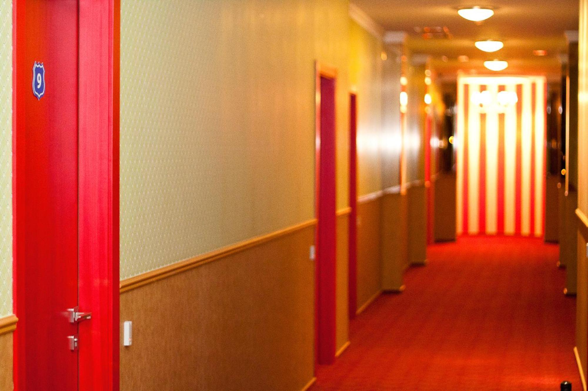 Road Star Hotel Днепър Екстериор снимка