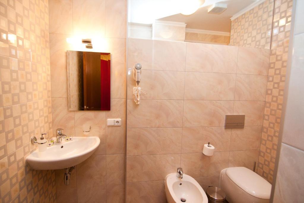Road Star Hotel Днепър Стая снимка