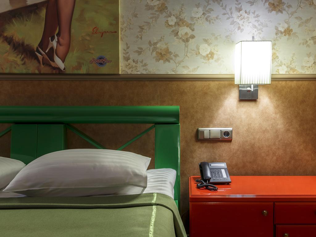Road Star Hotel Днепър Екстериор снимка